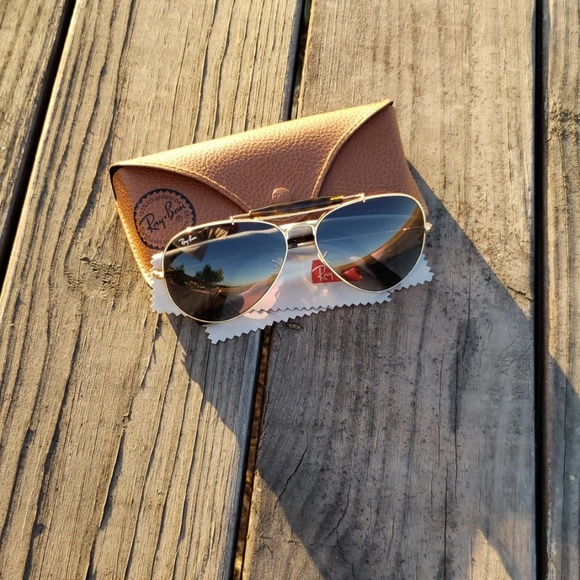 Ray-Ban Accessories - 💕HugeSALE!💕💜Stunning Raybans!💜 Mint Condition!